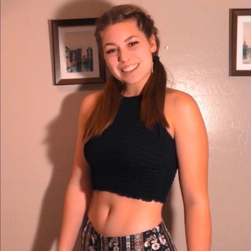 Halter neck crop top